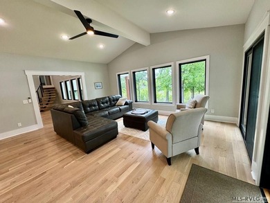 Beautiful Private Point Lake Retreat on the Roanoke River - photo 11