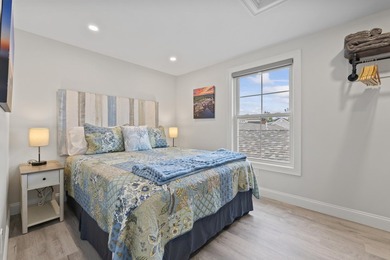 Enjoy refined seaside living with this exceptional dual-unit - photo 15