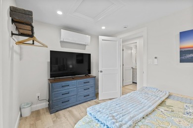 Enjoy refined seaside living with this exceptional dual-unit - photo 16