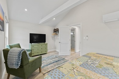Enjoy refined seaside living with this exceptional dual-unit - photo 19