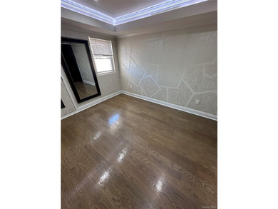 Attention Investors! Newly renovated condo for sale with a - photo 6