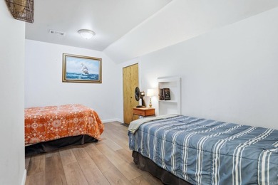 Need space? This spacious 4-bedroom, 2-bath condo on Lake - photo 29