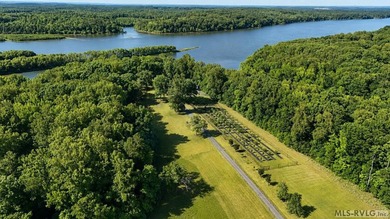 Beautiful Private Point Lake Retreat on the Roanoke River - photo 39