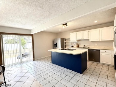 ALL ASSESSMENTS IN AND PAID! Needs a little TLC, but has lots of - photo 5