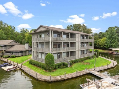 Panoramic views of Lake Hamilton allow you to enjoy sunrise AND - photo 2
