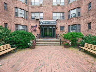 Welcome to this remarkably spacious, 540-square-foot residence - photo 2