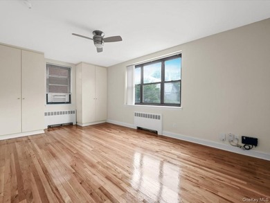 Welcome to this remarkably spacious, 540-square-foot residence - photo 6