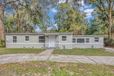 St. Johns River Home Sale Pending in Jacksonville Florida