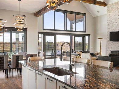 Stunning 5,949 sq ft custom-built luxury waterfront home (238' - photo 11