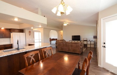 This charming, turn-key former parade home is completely move-in - photo 13