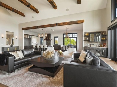 Stunning 5,949 sq ft custom-built luxury waterfront home (238' - photo 16
