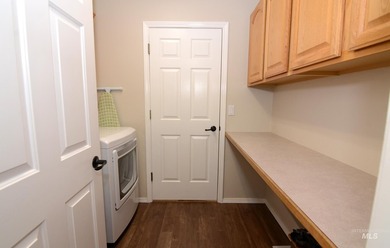 This charming, turn-key former parade home is completely move-in - photo 26