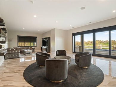 Stunning 5,949 sq ft custom-built luxury waterfront home (238' - photo 26