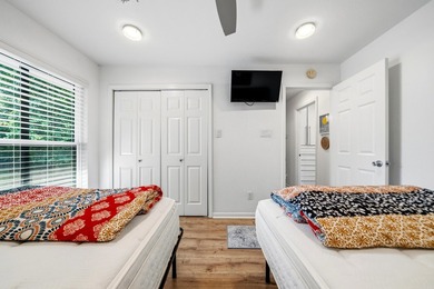 Experience the ultimate Lake Hamilton lifestyle in this - photo 29