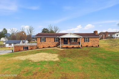 Lake Home For Sale in Lafollette, Tennessee