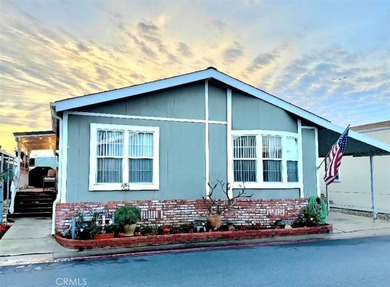 Across the street from the OCEAN!!! 4-bedroom 2-bathroom!!! This - photo 1