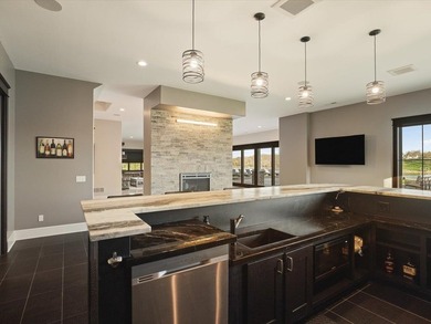 Stunning 5,949 sq ft custom-built luxury waterfront home (238' - photo 31