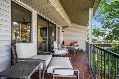 Experience the ultimate Lake Hamilton lifestyle in this - photo 36