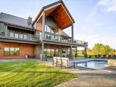 Stunning 5,949 sq ft custom-built luxury waterfront home (238' - photo 39