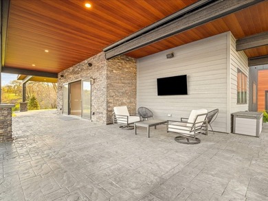 Stunning 5,949 sq ft custom-built luxury waterfront home (238' - photo 44