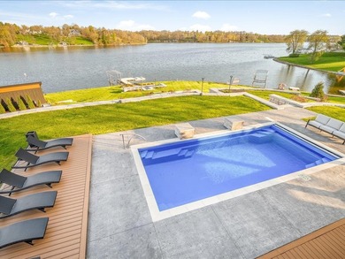 Stunning 5,949 sq ft custom-built luxury waterfront home (238' - photo 45