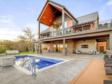 Stunning 5,949 sq ft custom-built luxury waterfront home (238' - photo 47