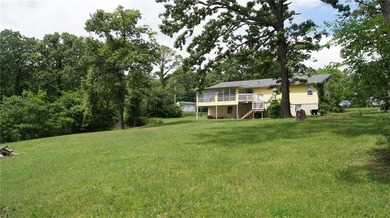 Solid 2-bedroom ranch on 1.5 acres with beautiful views and - photo 4