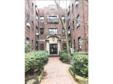 Fantastic 1-bedroom, 1-bath apartment ideally located in - photo 1