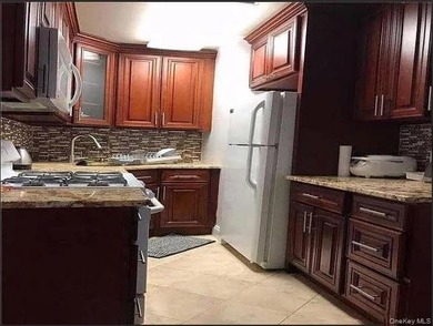 Fantastic 1-bedroom, 1-bath apartment ideally located in - photo 5