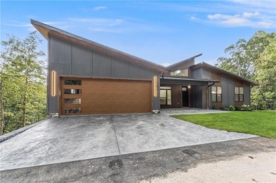 Lake Home For Sale in Bella Vista, Arkansas
