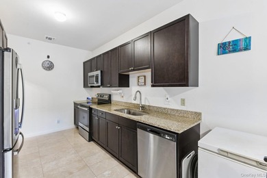 Welcome to 33 Greentree Court, a beautifully appointed - photo 12