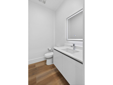 Welcome to Nautilus 220, where brand-new waterfront luxury meets - photo 13