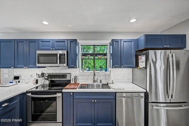 Turnkey and fully furnished, this beautifully updated 4-bedroom - photo 14