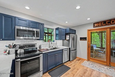 Turnkey and fully furnished, this beautifully updated 4-bedroom - photo 15