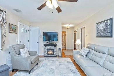 Welcome to 276 Parkway Drive in the Peconic River Park community - photo 16