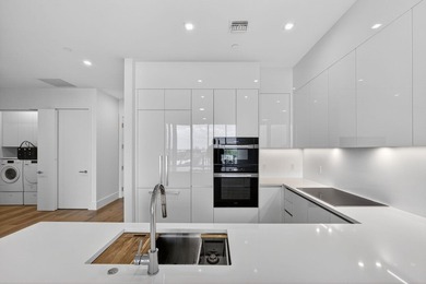 Welcome to Nautilus 220, where brand-new waterfront luxury meets - photo 16