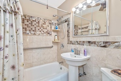 Welcome to 276 Parkway Drive in the Peconic River Park community - photo 18