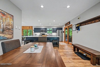 Turnkey and fully furnished, this beautifully updated 4-bedroom - photo 19