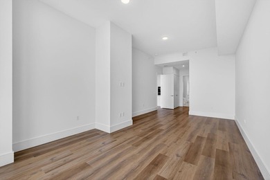Welcome to Nautilus 220, where brand-new waterfront luxury meets - photo 19