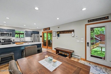 Turnkey and fully furnished, this beautifully updated 4-bedroom - photo 20