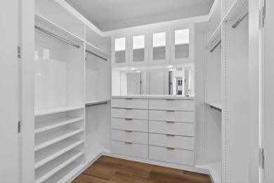 Welcome to Nautilus 220, where brand-new waterfront luxury meets - photo 20