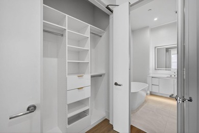 Welcome to Nautilus 220, where brand-new waterfront luxury meets - photo 21