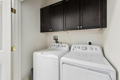 Welcome to 33 Greentree Court, a beautifully appointed - photo 23
