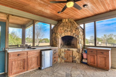 A rare opportunity to own a turnkey 30-acre multi-discipline - photo 24