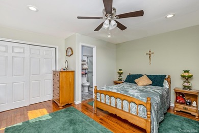 Welcome to 276 Parkway Drive in the Peconic River Park community - photo 24