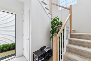 Welcome to 33 Greentree Court, a beautifully appointed - photo 24