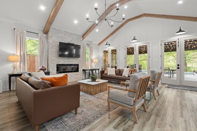 $75k PRICE IMPROVEMENT on this lakeside luxury home in - photo 4