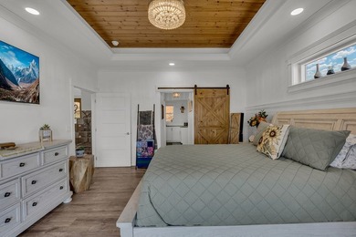 Classy, luxurious comfort with panoramic views of Dale Hollow - photo 24