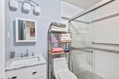 Welcome to 276 Parkway Drive in the Peconic River Park community - photo 25