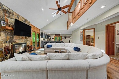 Turnkey and fully furnished, this beautifully updated 4-bedroom - photo 26